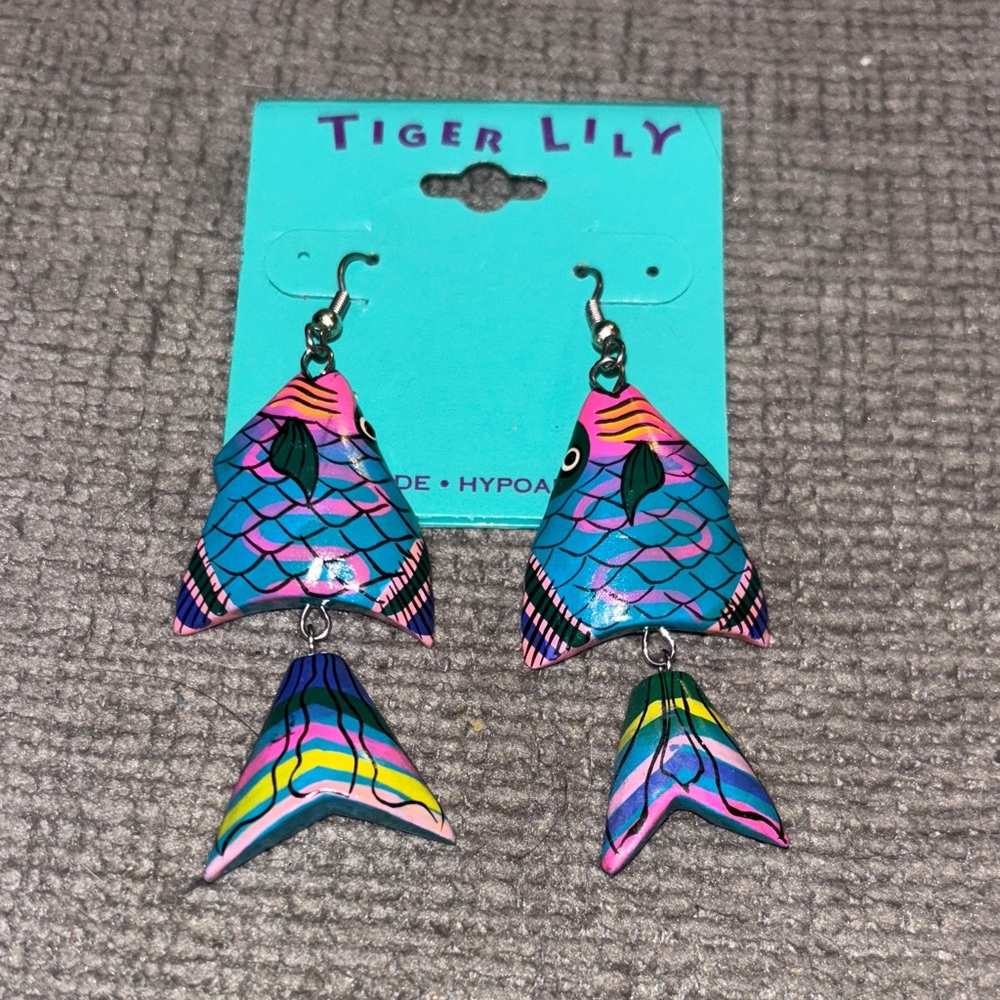 Vintage Tiger Lily Fish Earrings